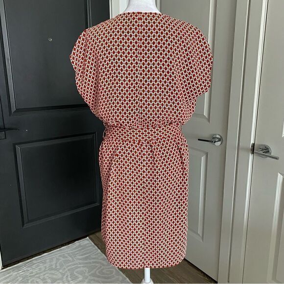 H&M Red and White Geometric Pattern Belted Shirt Dress Size 6 - Picture 6 of 8